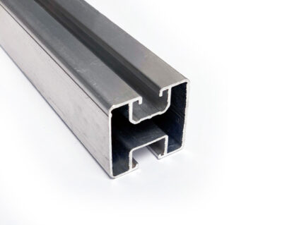 Profilis 40x40 su šešiakampiu varžtu